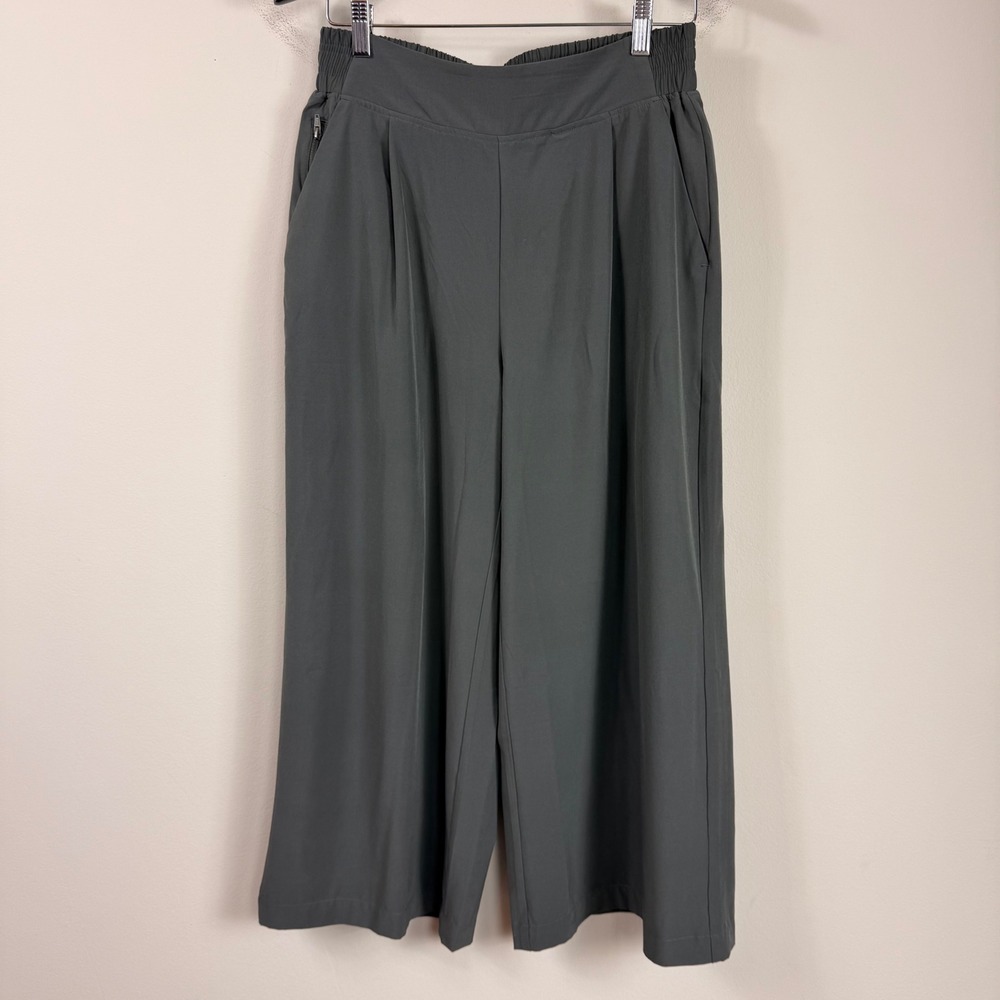 Quince Ultra-Stretch Wide Leg Crop Pants Dark Grey Medium Elastic‎ Waist Pleated